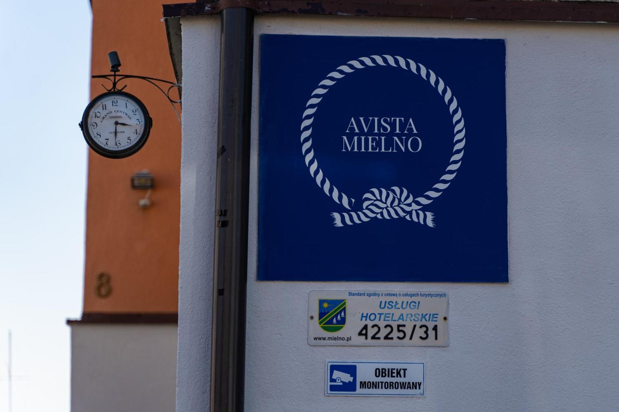 Avista Mielno Hotell Unieście Exteriör bild